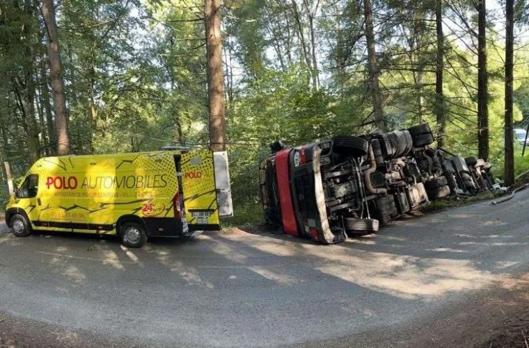 Remorquage d'un semi-remorque à Puygouzon, Puygouzon, POLO AUTOMOBILES